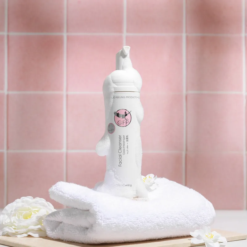 Good Feeling Facial Cleanser (200 ml)